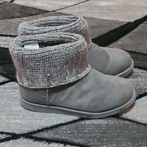 OLD NAVY SWEATER KNIT TRIM BOOT PRICE FIRM